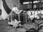pembukaan-seminar-sejarah-nasional-i-di-yogyakarta-pada-1957.jpg