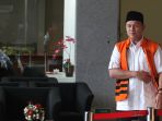 pemeriksaan-bupati-lampung-tengah-mustafa_20180315_202709.jpg