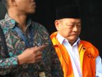 pemeriksaan-bupati-sidoarjo-nonaktif-saiful-ilah_20200117_193142.jpg