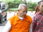 pemeriksaan-perdana-bupati-batubara_20171002_185421.jpg