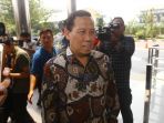 pemeriksaan-sekjen-kementerian-perhubungan_20170915_162331.jpg