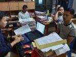 pemeriksan-pelaku-penipuan-dan-penggelapan.jpg