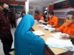 pemerintah-melalui-kemensos-salurkan-bst-di-kota-bandung_20200806_001610.jpg