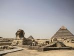 pemerintah-mesir-penyeprotan-disinfektan-piramida-giza_20200326_225249.jpg