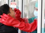pemerintah-tetapkan-batas-harga-tertinggi-swab-test-rp-900-ribu_20201103_185552.jpg