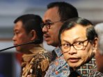 pemerintah-umumkan-penurunan-harga-bbm_20160331_012612.jpg