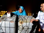 pemilihan-di-tps-gampong-nusa_20170215_160744.jpg