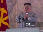 pemimpin-korea-utara-kim-jong-un-berbicara-kepada-peserta-parade-militer-di.jpg