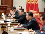 pemimpin-korea-utara-kim-jong-un-tengah-menghadiri-rapat-pleno-ke-4.jpg