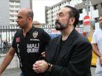 pemimpin-sekte-adnan-oktar-yang-populer-denll.jpg