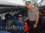 pemindahan-andrew-chan-dan-myuran-sukumaran_20150304_195744.jpg