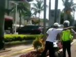 pemotor-mengamuk-dan-tantang-omeli-petugas-polisi-karena-kena-tilang-video-gambar.jpg