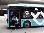 pemprov-dki-jakarta-berencana-menaikkan-tarif-bus-transjakarta_20240520_202128.jpg