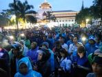 pemprov-jabar-resmi-tetapkan-umk-2023-naik-709-persen_20221208_083839.jpg