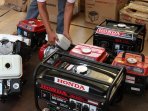 pemusnahan-barang-bermerek-honda-palsu_20160430_134214.jpg