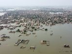 penampakan-banjir-besar-yang-menenggelamkan-sepertiga-pakistan_20220831_160730.jpg