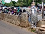 penampakan-gatot-kaca-berwarna-silver-di-jalan_20200531_173725.jpg