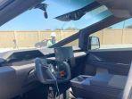 penampakan-interior-pikap-tesla-cybertruck.jpg