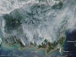 penampakan-kalimantan-yang-direkam-satelit-nasa.jpg