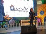 penampilan-ariani-nisma-putri-atau-putri-dalam-musikalita-music-course_20180708_225529.jpg