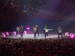 penampilan-idol-grup-ikon-di-closing-ceremony-asian-games-ke-18_20180902_232708.jpg