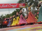 penampilan-kontingen-dalam-gelaran-klaten-lurik-karnival-iii_20170730_205300.jpg