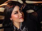 penampilang-kahiyang-ayu-yang-glamour.jpg