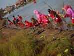 penanaman-bibit-mangrove-di-demak_20160130_191610.jpg