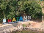 penanda-kabupaten-batang-di-desa-ujungnegoro-di-pantai-utara-jawa-tengah.jpg