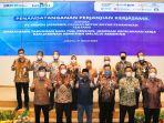 penandatanganan-direktur-utama-pt-taspen-ans-kosasih.jpg