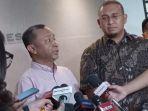 penasihat-tim-semen-padang-andre-rosiade-bersama-dengan-perwakilan-pt-lib-budiman-dalimunthe.jpg