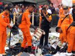 pencarian-barang-barang-pesawat-lion-air_20181031_211608.jpg