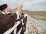 pencarian-helikopter-presiden-iran-yang-jatuh_20240520_091553.jpg