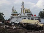 pencarian-korban-banjir-bandang-di-sumatera-barat_20240514_103737.jpg