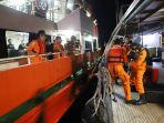 pencarian-korban-dan-serpihan-pesawat-lion-air-jt-610_20181029_230020.jpg