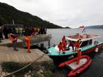 pencarian-korban-kapal-tenggelam_20180619_221227.jpg