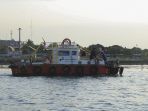 pencemaran-limbah-pulau-belakang-padang-batam_20191118_101635.jpg