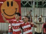 pencetak-gol-madura-united-alberto-goncalves-kanan-ke-gawang-psis-semarang-melakukan-selebrasi.jpg