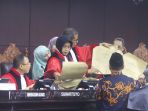 pencocokan-bukti-dari-kpu_20190620_171335.jpg
