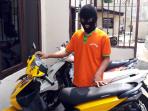 pencuri-motor-ditangkap_20151125_145726.jpg