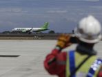 pendaratan-pesawat-citilink-di-bandara-baru-yogyakarta_20190502_233633.jpg