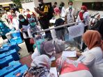 pendistribusian-vaksin-covid-19-sinovac-di-kota-bandung_20210113_201218.jpg