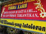 pendukung-baper-ahok-djarot-dikau-mantan-terindah-yang-ada-di-jakarta_20170427_122915.jpg
