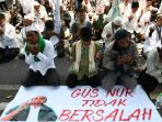 pendukung-gus-nur-sujud-syukur_20191024_213614.jpg