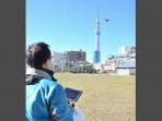 peneliti-di-jepang-mengoperasikan-drone.jpg