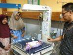 penemuan-bayi-di-bawah-jembatan.jpg