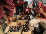 penertiban-minuman-keras-di-samarinda_20200628_221909.jpg