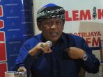 pengacara-eggy-sudjana-di-warung-daun_20170826_192627.jpg