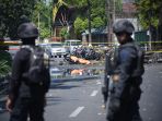 pengamanan-ketat-paska-ledakan-bom_20180513_222338.jpg