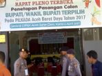 pengamanan-polisi-terkait-penetapan-calon-bupati_20170406_153304.jpg